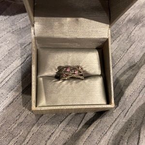 People’s white gold ring